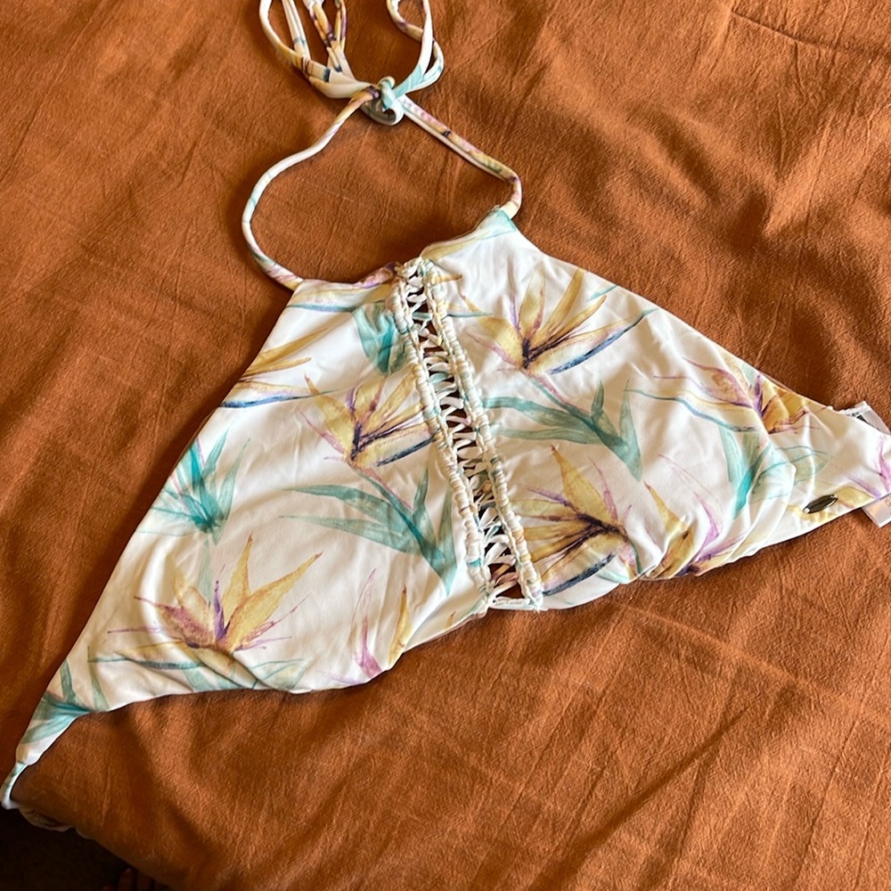 O’Neill bikini top